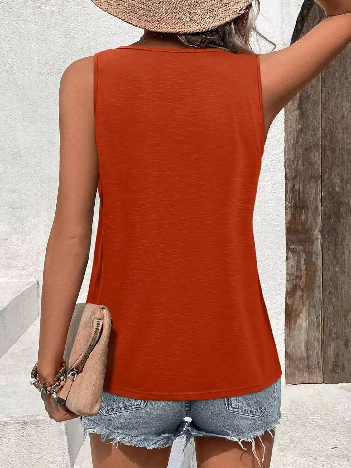 Women's Button Front Tank Top, 2025 Summer Casual Loose Fit Cami Scoop Neck Sleeveless Tops