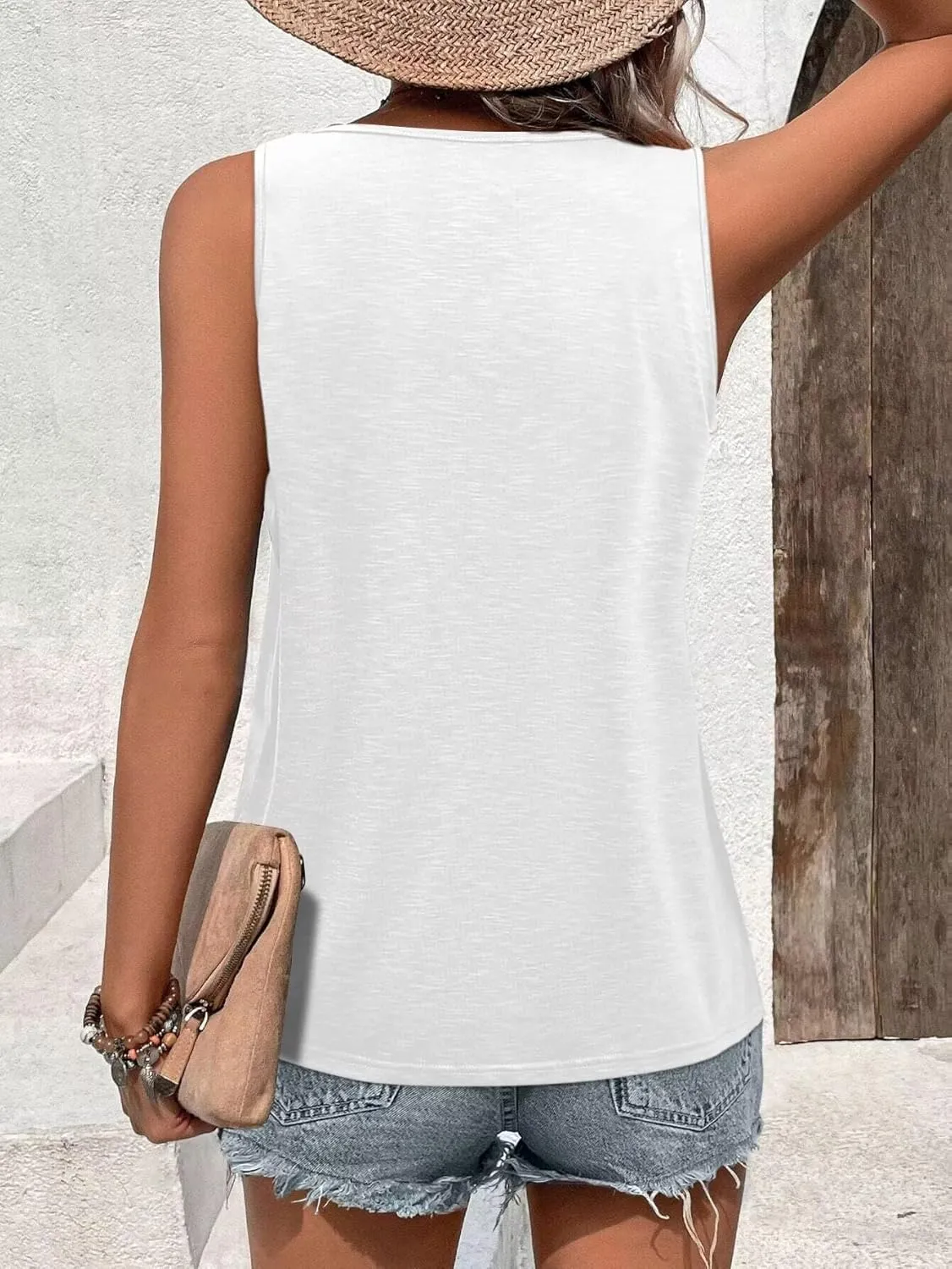 Women's Button Front Tank Top, 2025 Summer Casual Loose Fit Cami Scoop Neck Sleeveless Tops