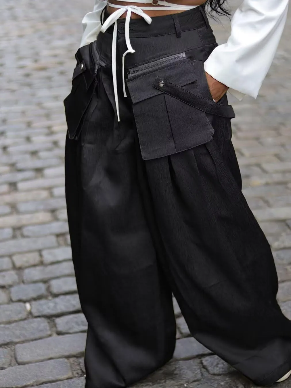 Women's High Waisted Wide Leg Satin Cargo Pants Flowy Trousers with Zipper Pockets